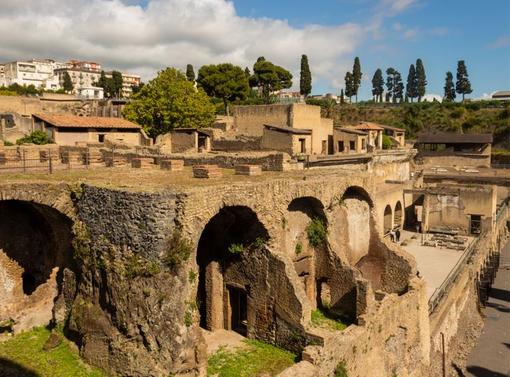 Pompeii, Herculaneum & Vesuvius