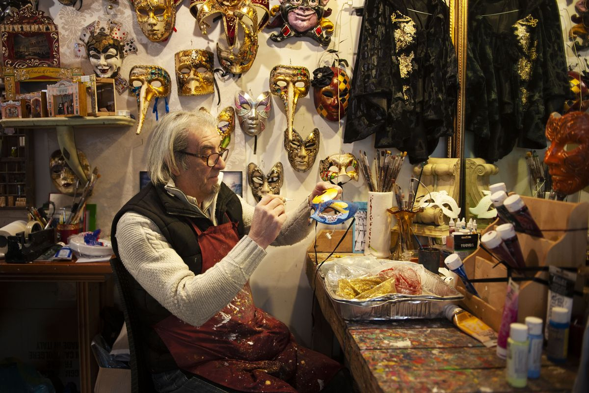 Venetian Mask Making Experience