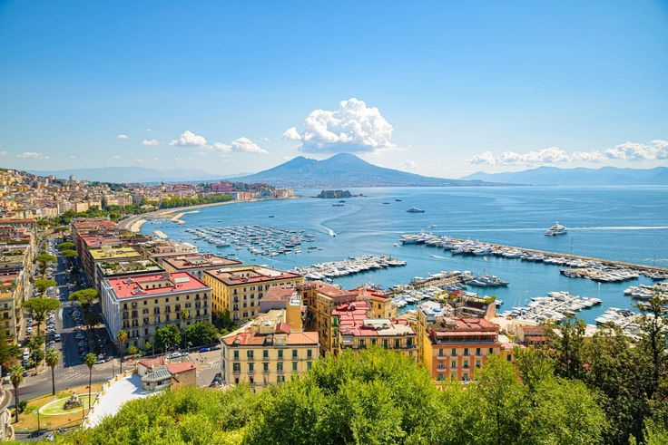 Discover Naples: 6 hour Walking Tour with Culinary Delights