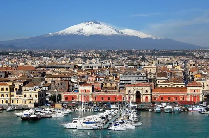 Catania, Acireale and the Cyclops Riviera